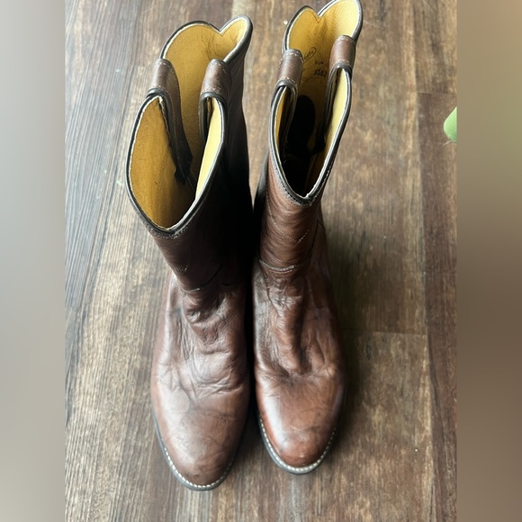 Justin boots- my son wore to a rodeo once in Jackson and never wore again. - Picture 4 of 4